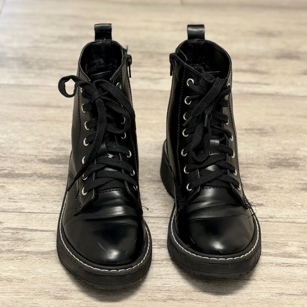 Madden Girl Black Combat Boots - Picture 4 of 10